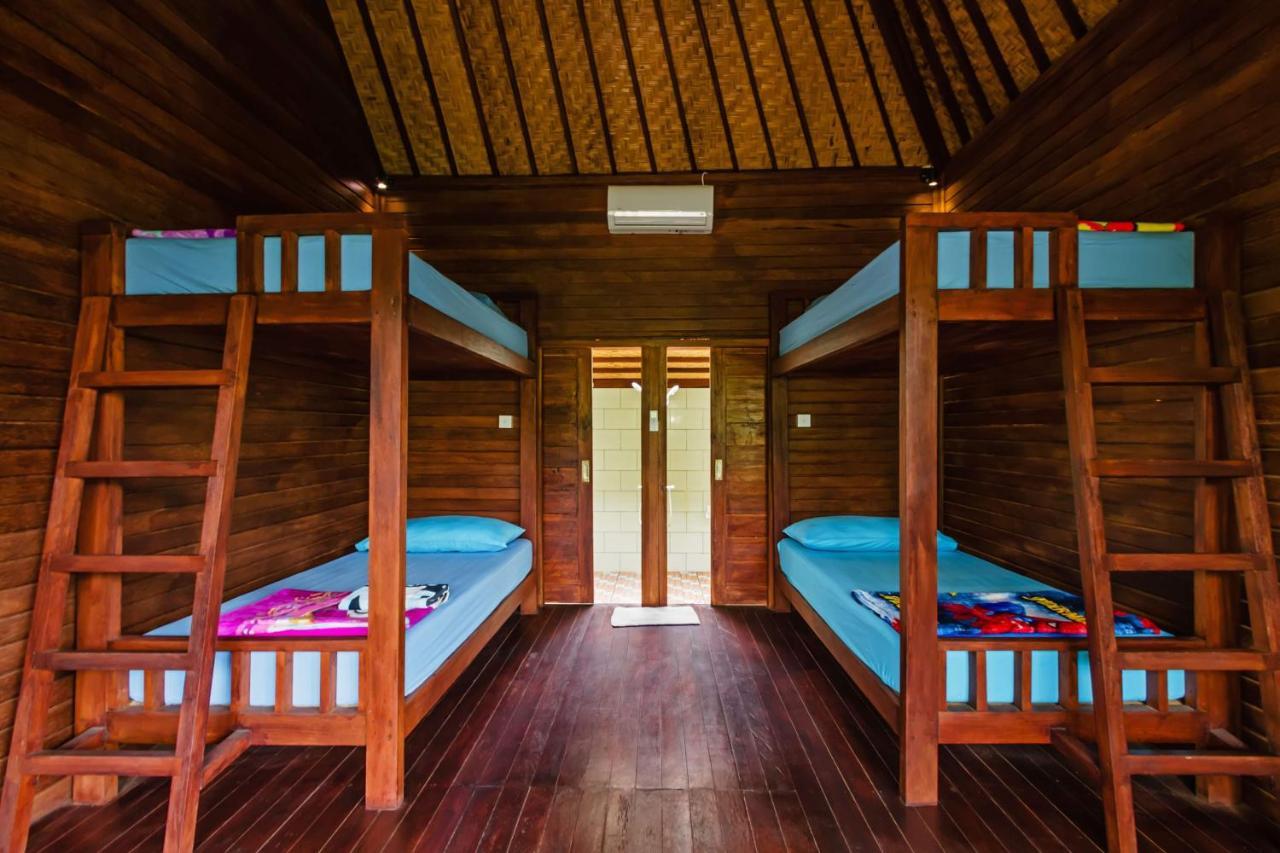 Titi Hostel นูซาเลมโบงัน ภายนอก รูปภาพ