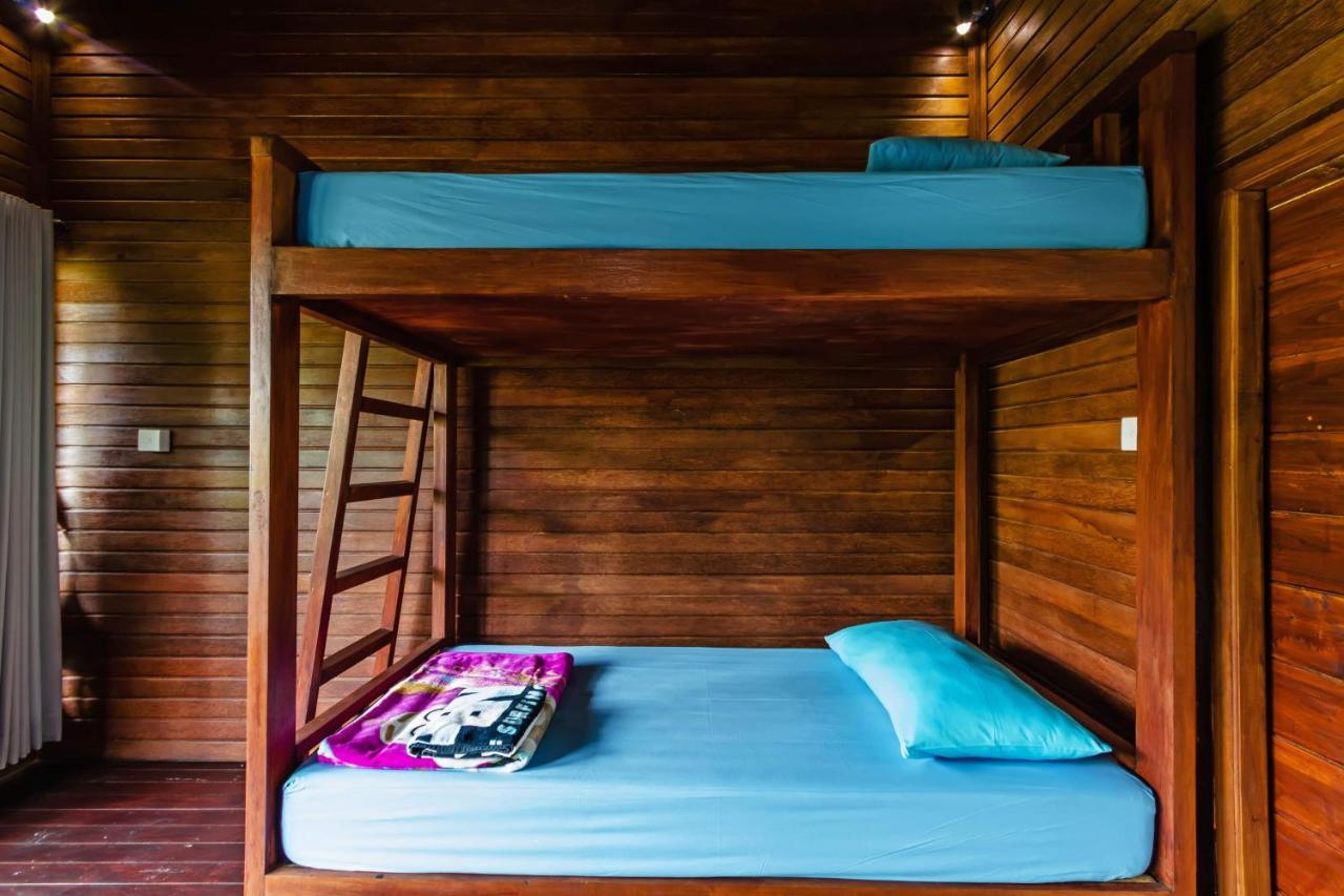 Titi Hostel นูซาเลมโบงัน ภายนอก รูปภาพ