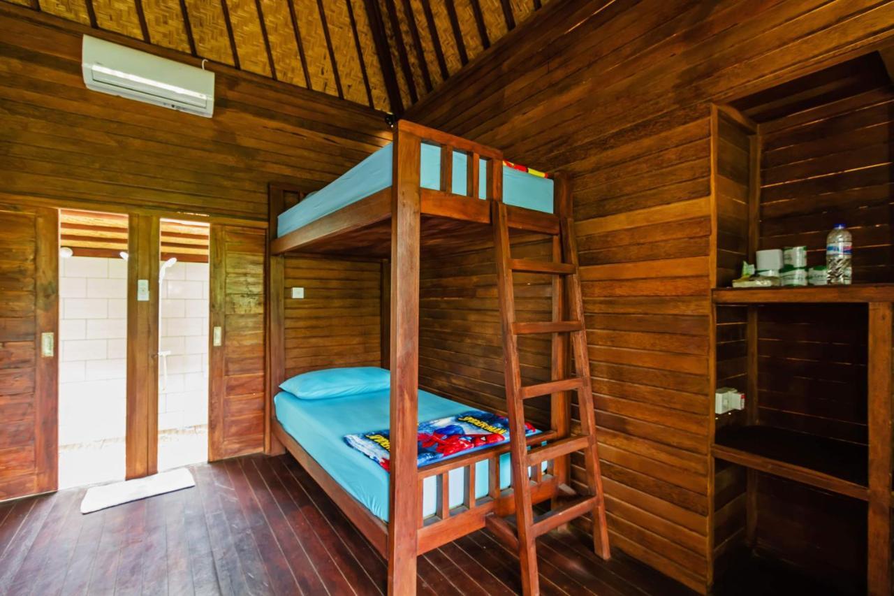 Titi Hostel นูซาเลมโบงัน ภายนอก รูปภาพ