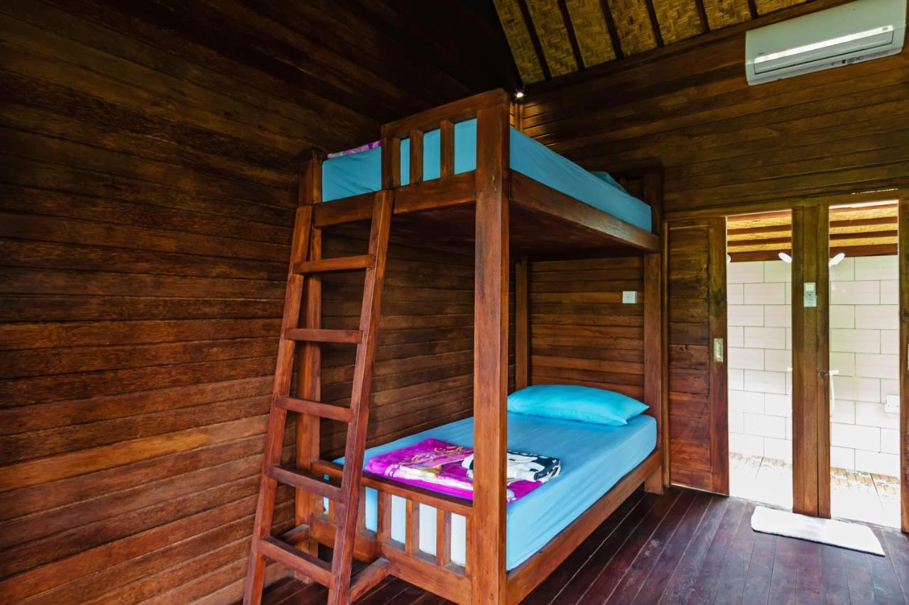 Titi Hostel นูซาเลมโบงัน ภายนอก รูปภาพ